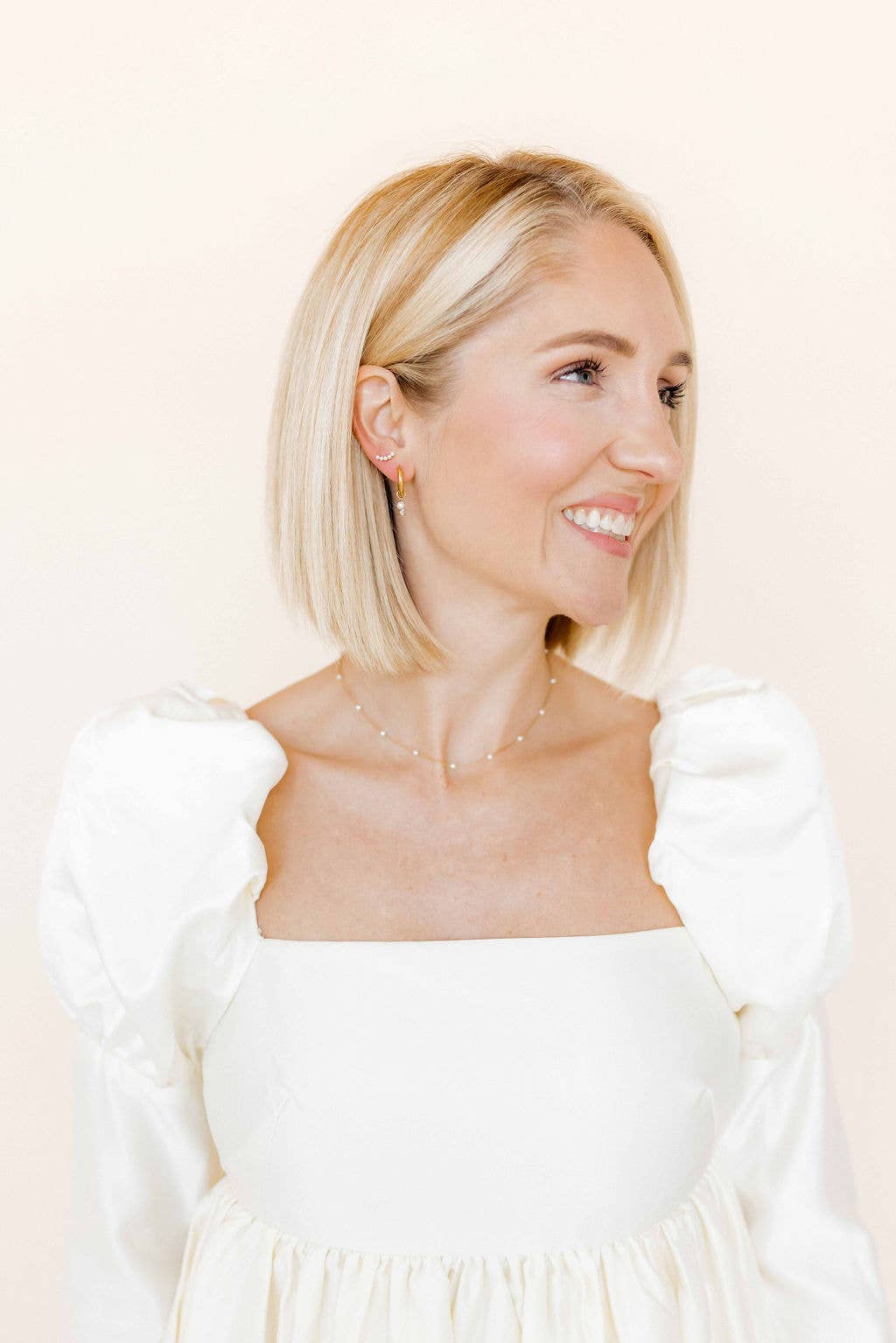 Screwback Stud Earrings - Abigail - Pearl