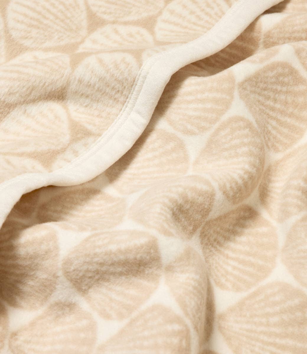 Seashells Oak Blanket: Original