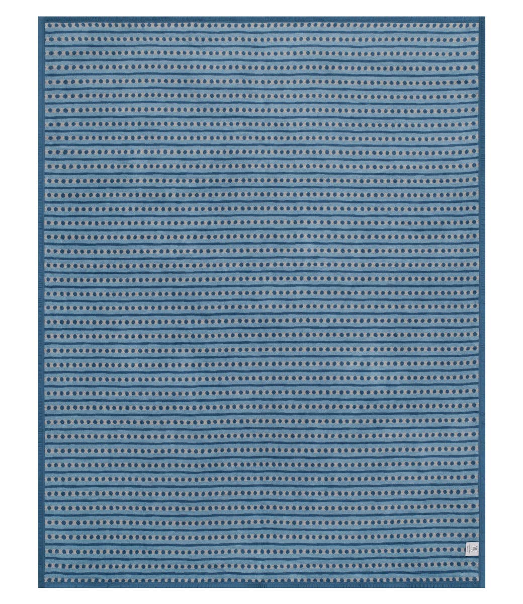 Beach Pebble Cornflower Blanket: Original