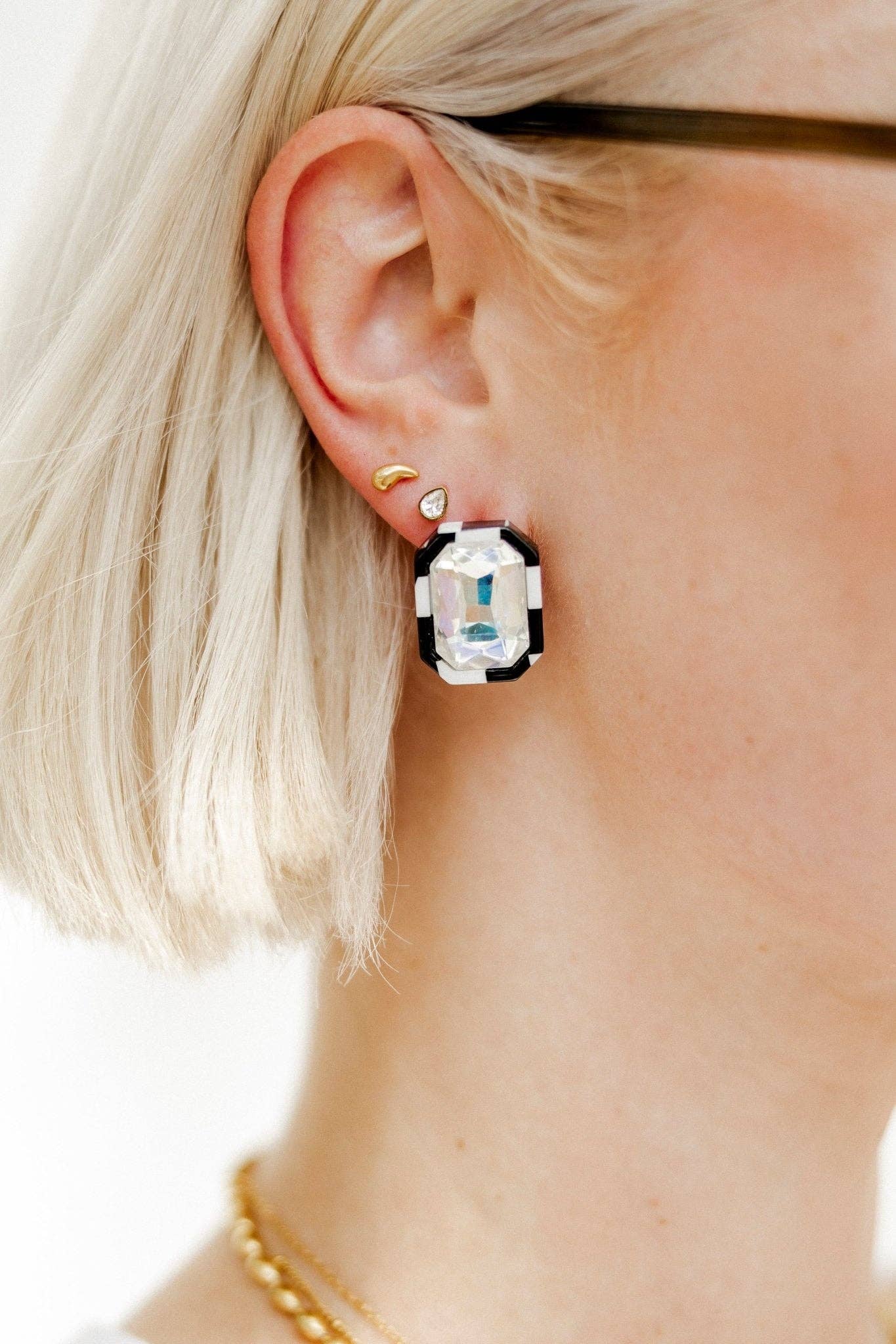 Screwback Stud Earrings - Paloma Pear Gold