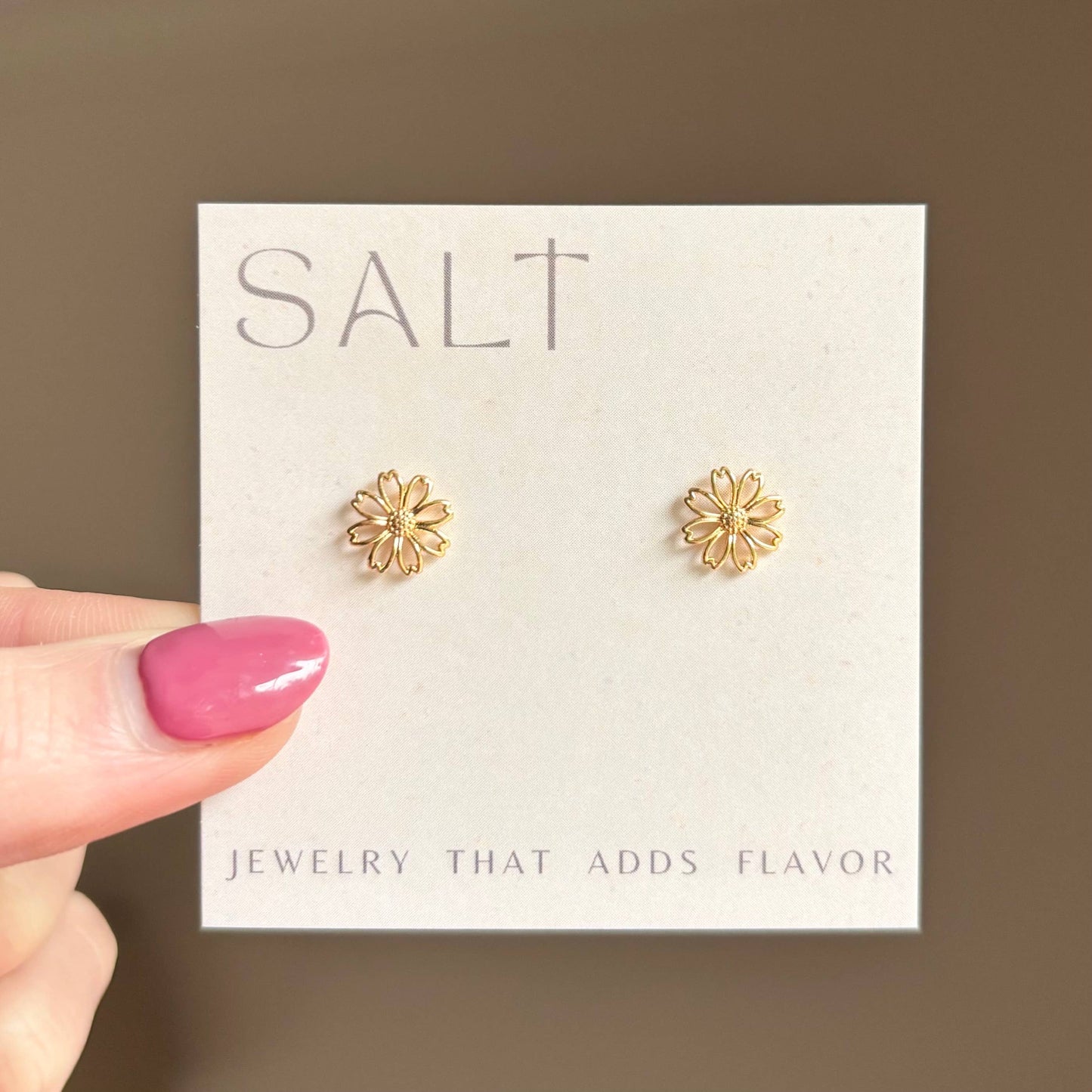 Daisy Outline Studs