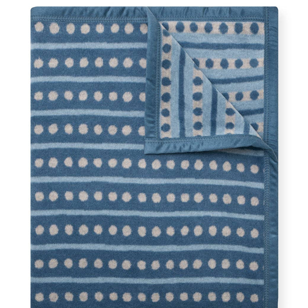 Beach Pebble Cornflower Blanket: Original