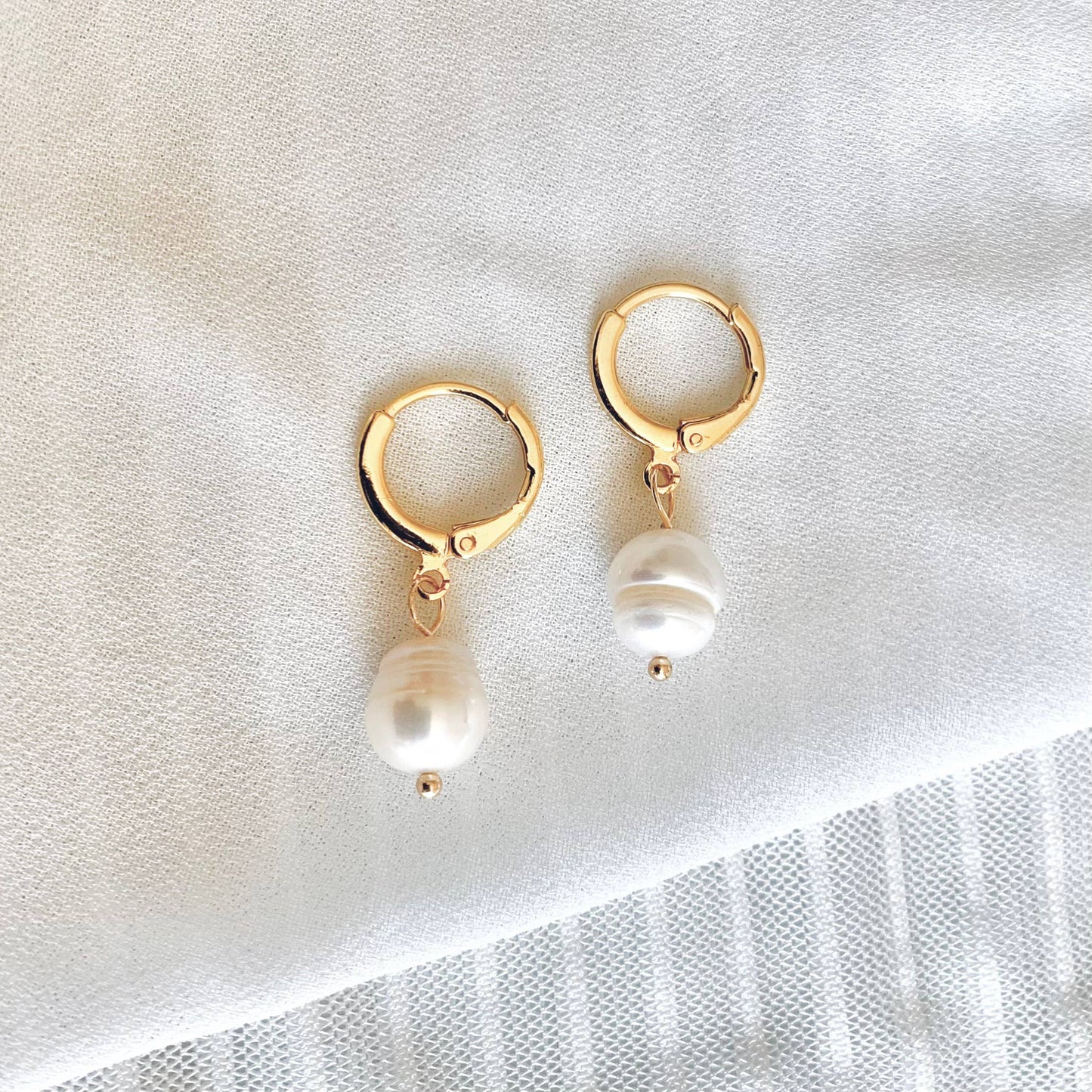 FRESHWATER PEARL HUGGIE HOOPS | gold | irregular pearls