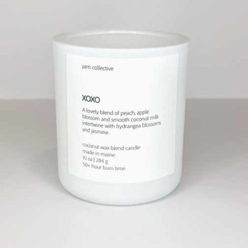 10 oz Matte White Glass Candle: Xoxo