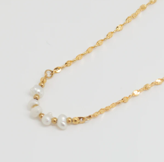 Pearl and Chain Necklace