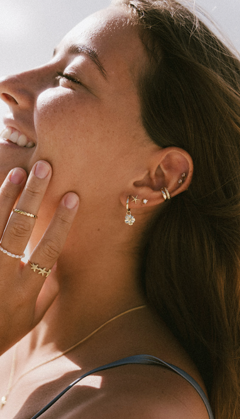 Mar Stud Earrings: Gold