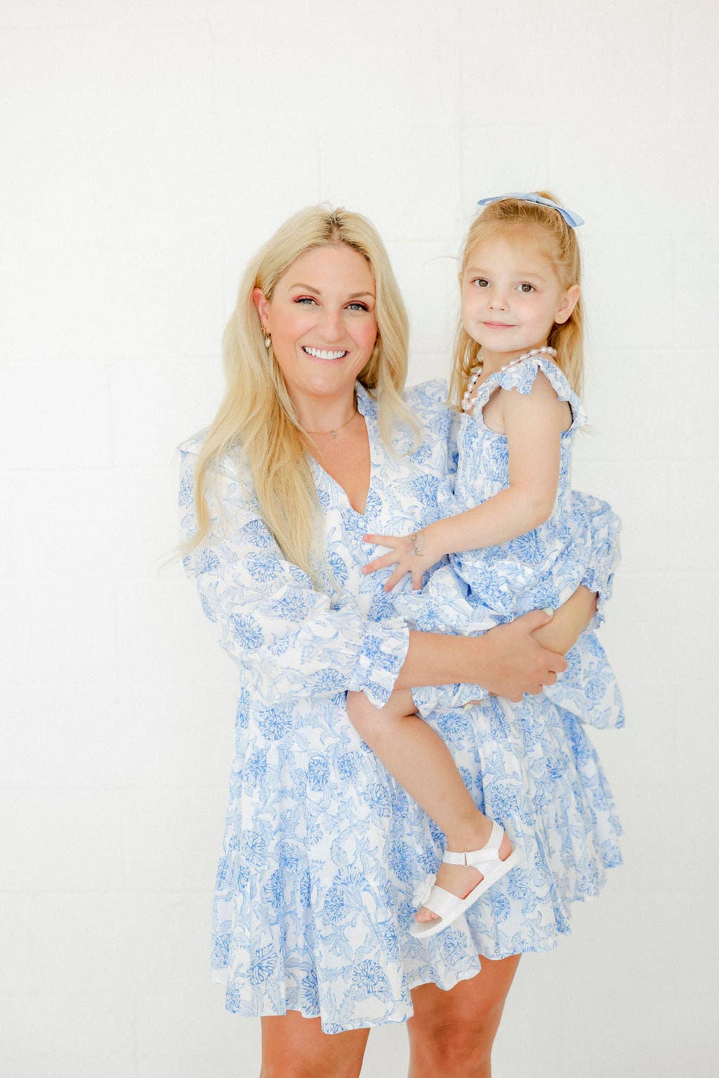 Screwback Stud Earrings - Cooper Clear Gold