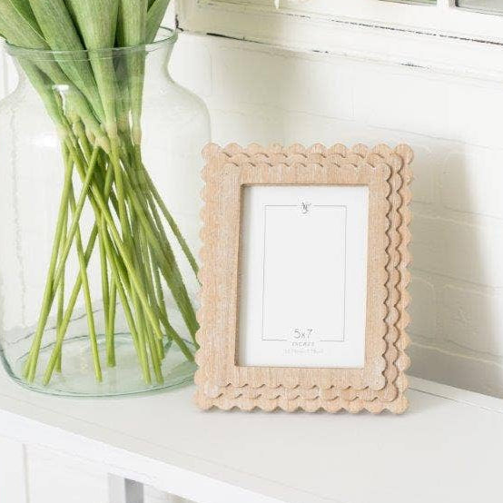 Natural Wood Scalloped Frame - 5x7 photo